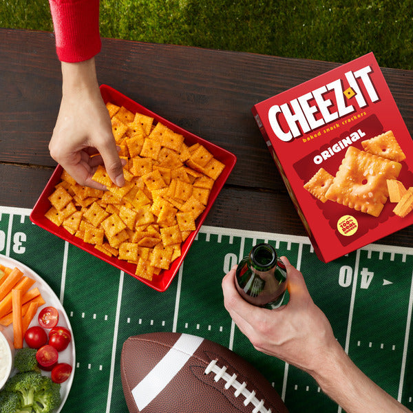 Cheez-It Original Cheese Crackers, Baked Snack Crackers, Family Size, 21 oz